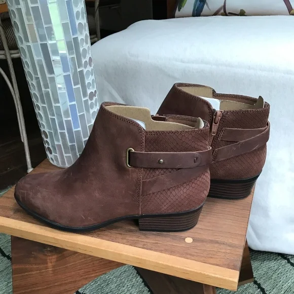 Clarks Collection Addy Boot Sz 8 - Picture 2 of 8